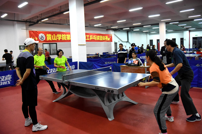 多夫比克的 多夫比克的